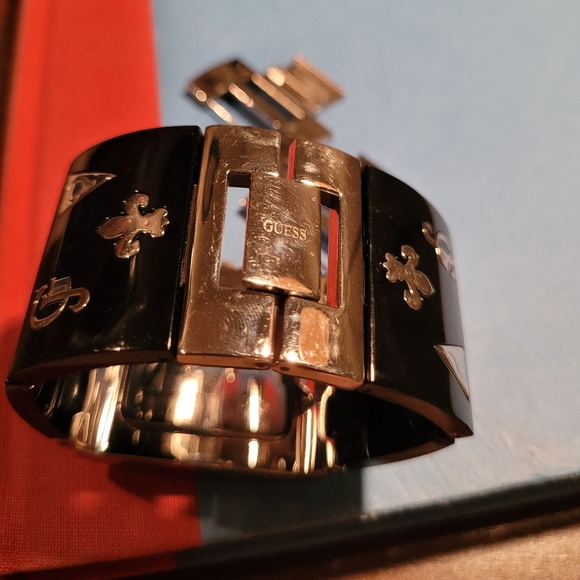 Square Face Guess Watch Black and Silver Fleur de lis Pattern - Picture 5 of 6